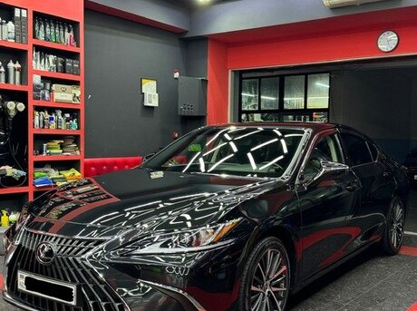 Lexus ES 200 2023