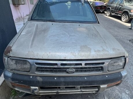 Nissan Pathfinder 1999