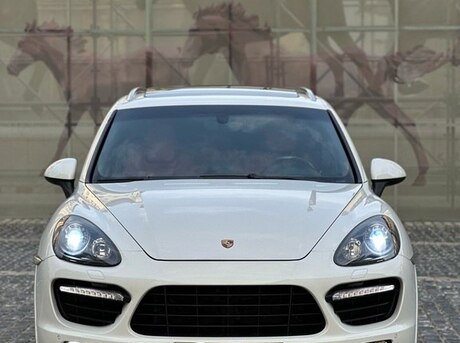 Porsche Cayenne GTS 2014