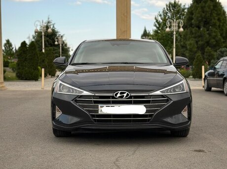 Hyundai Elantra 2020