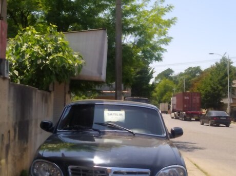 GAZ 31105 2004
