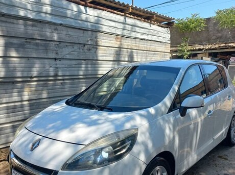 Renault Megane Scenic 2012