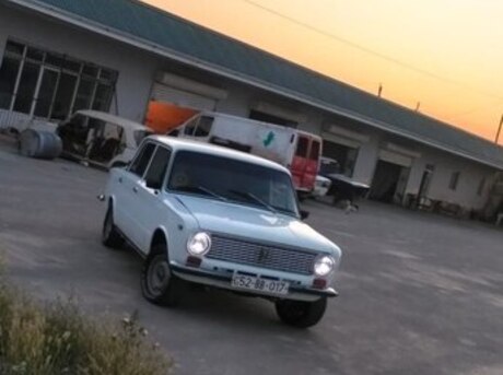 LADA (VAZ) 21011 1985