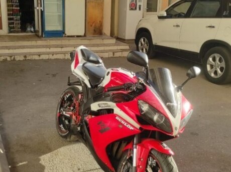 Yamaha YZF-R1
