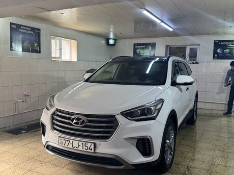 Hyundai Grand Santa Fe