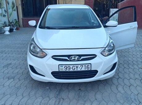 Hyundai Accent 2013