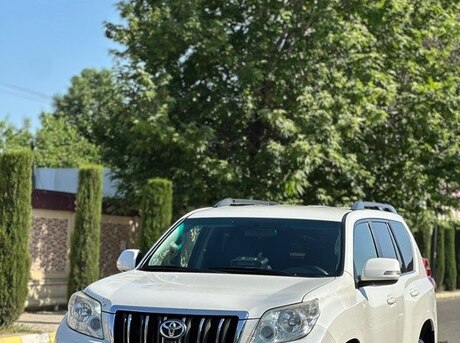Toyota Land Cruiser Prado 2010