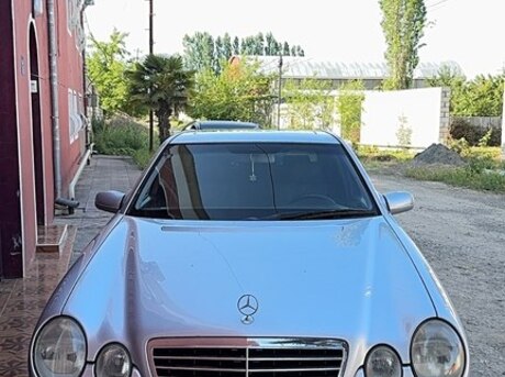 Mercedes E 240 2001