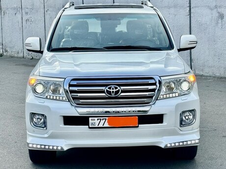 Toyota Land Cruiser 2011