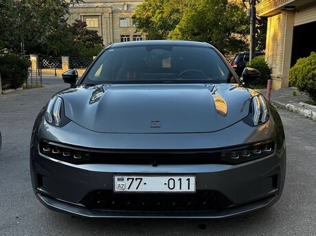 ZEEKR 001