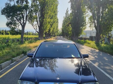 Mercedes C 200