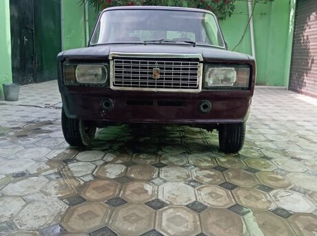LADA (VAZ) 2107