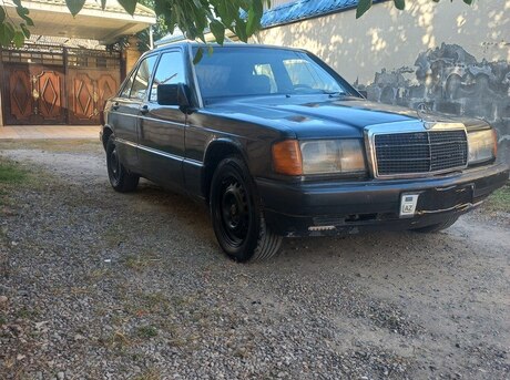 Mercedes 190 1990
