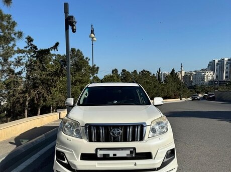 Toyota Land Cruiser Prado 2011