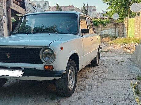 LADA (VAZ) 21011 1984