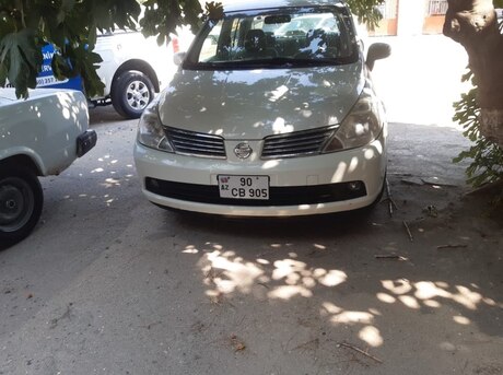 Nissan Tiida 2008