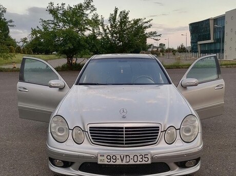Mercedes E 320 2003