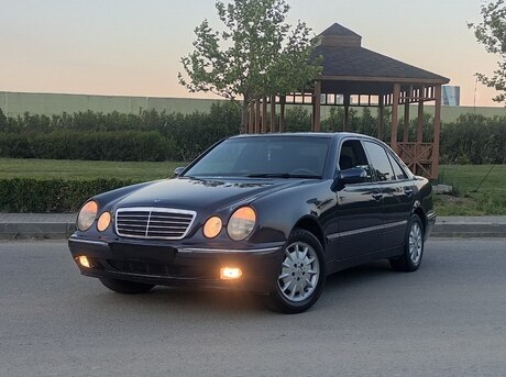 Mercedes E 240 2000