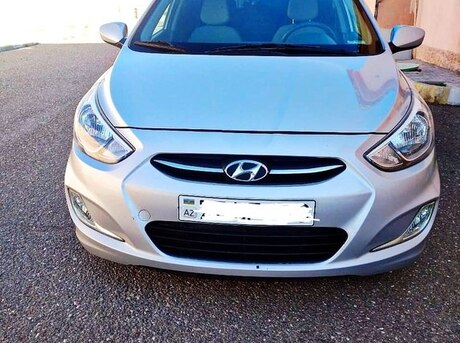 Hyundai Accent 2015