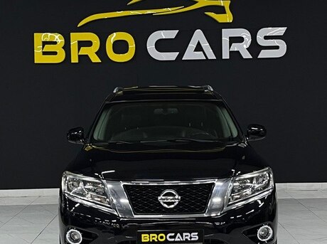 Nissan Pathfinder 2012