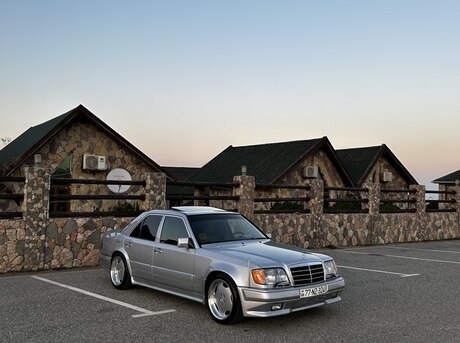 Mercedes E 280