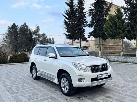 Toyota Land Cruiser Prado 2013