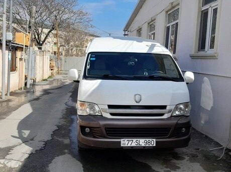 Toyota HiAce 2013