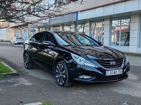 Hyundai Sonata 2010