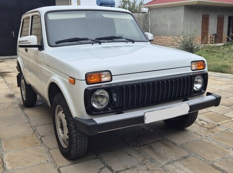 LADA (VAZ) Niva 2015