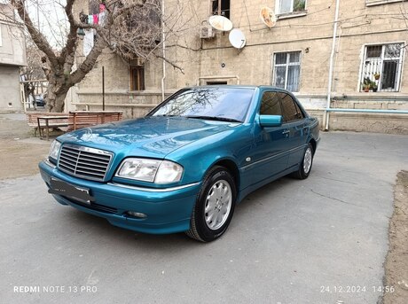 Mercedes C 180