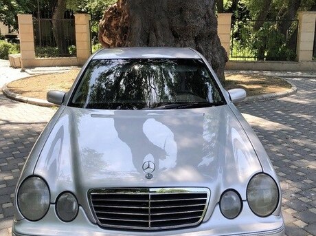 Mercedes E 270 2001