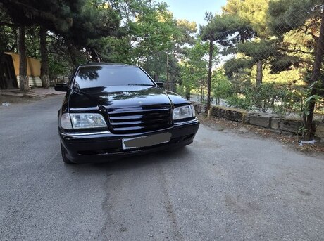Mercedes C 180