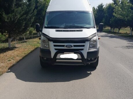 Ford Transit 2011