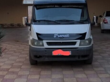 Ford Transit 2000