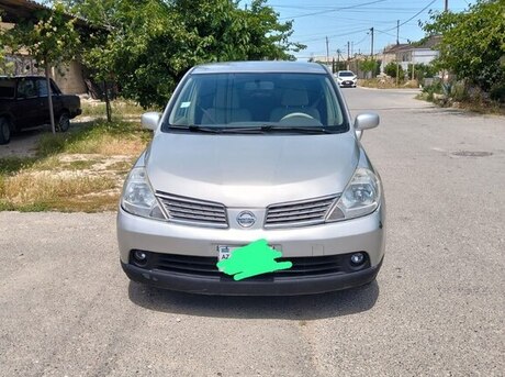 Nissan Tiida 2007