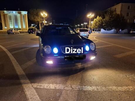 Mercedes E 320 2001