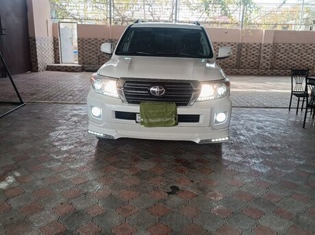 Toyota Land Cruiser 2010