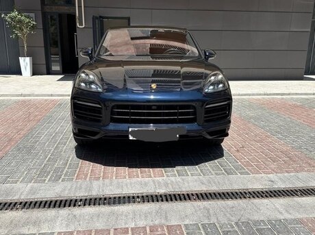 Porsche Cayenne GTS Coupe 2022