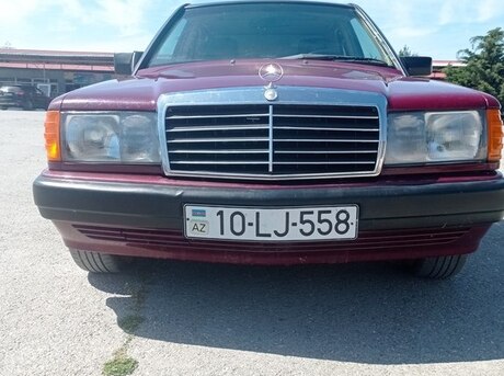 Mercedes 190 1990