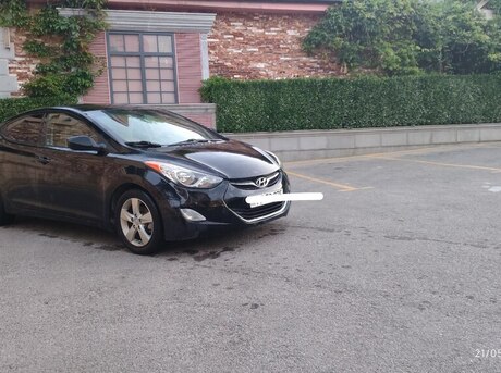 Hyundai Elantra 2013