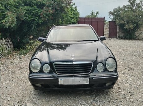 Mercedes E 240 2001