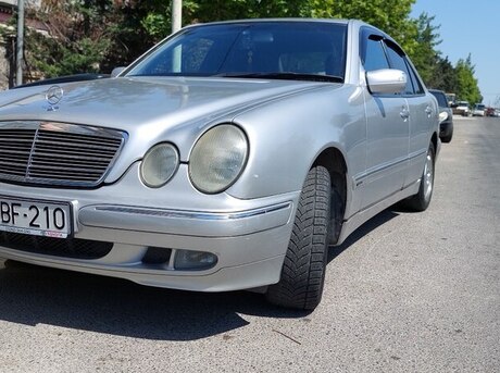Mercedes E 220 2001