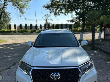 Toyota Land Cruiser Prado 2011