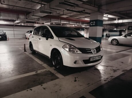 Nissan Tiida 2010