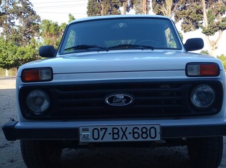 LADA (VAZ) Niva 2015