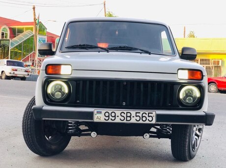LADA (VAZ) Niva 2013