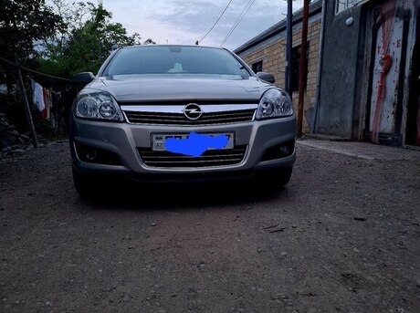 Opel Astra 2009