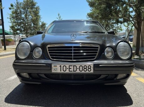 Mercedes E 270