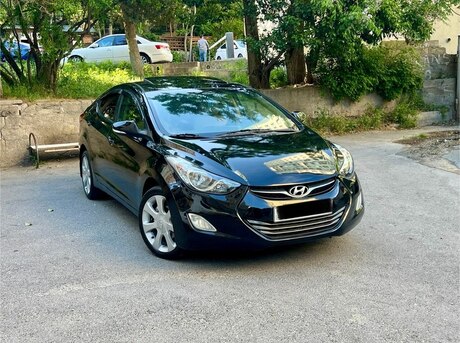 Hyundai Elantra 2012