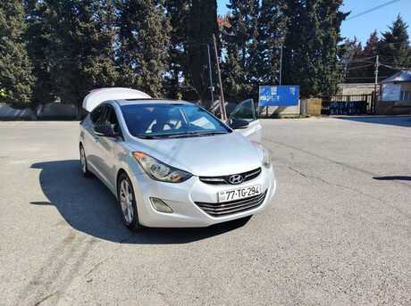 Hyundai Elantra 2011